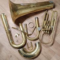 17 basse éclatée après lustrage